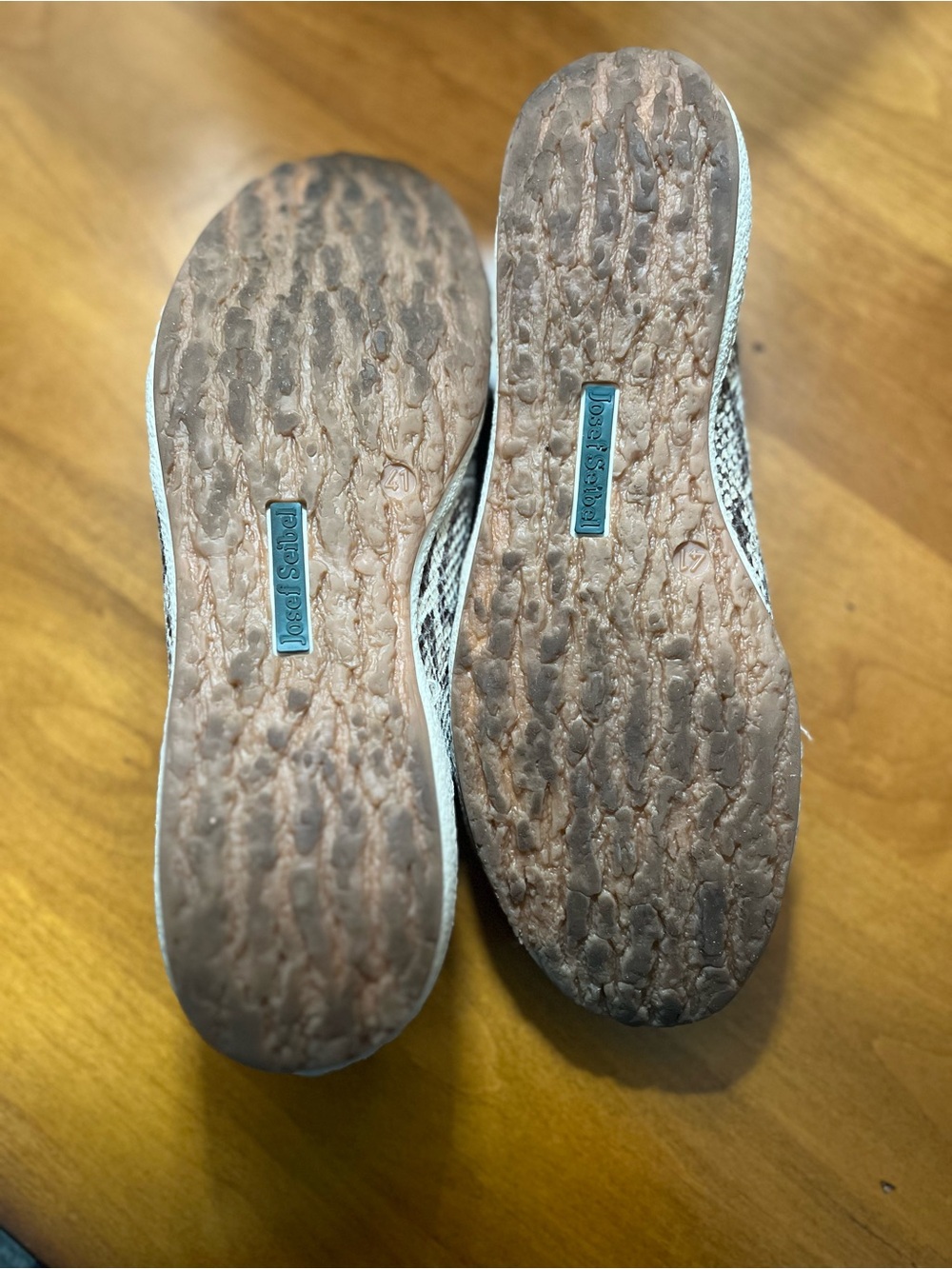 Josef Seibel Caspian Snake-Print  Lace-Up Sneakers. - Picture 6 of 6